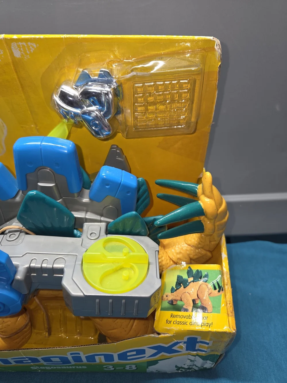 2011 Fisher-Price Imaginext Stegosaurus Dino w/ Digging Action Control